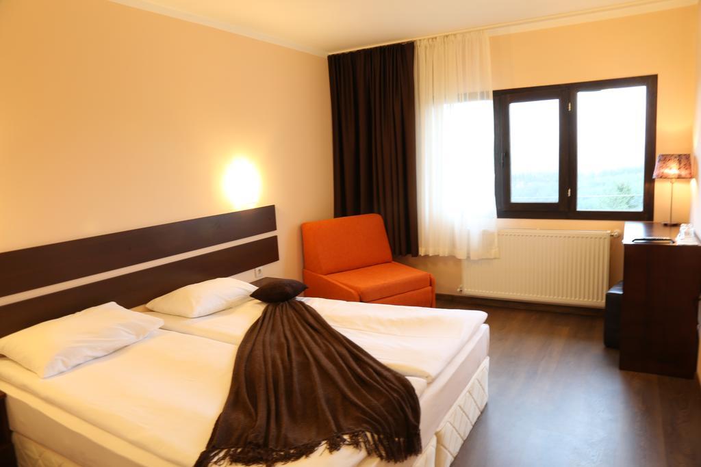 Miza Guest House Shtarkelovo Gnezdo Luaran gambar